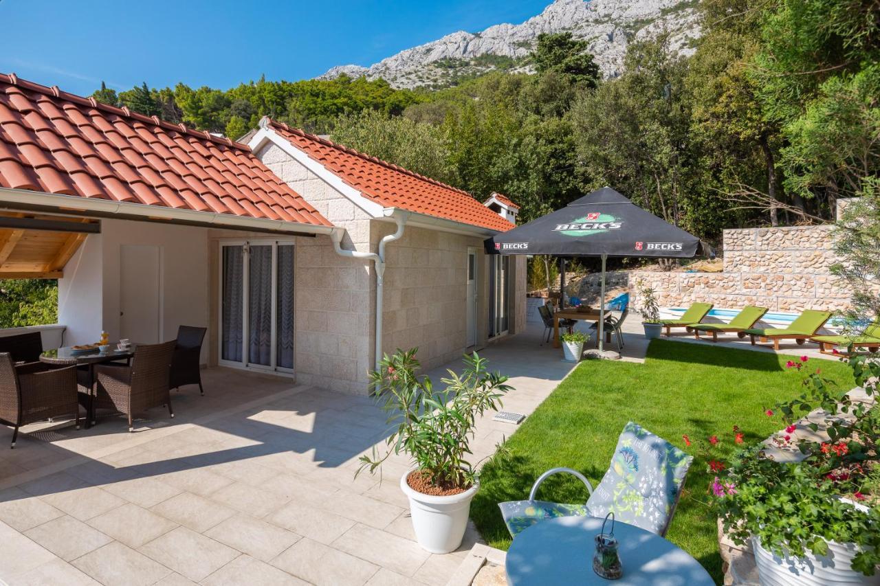 Villa Leoma With Heated Pool Marusici  Exterior photo