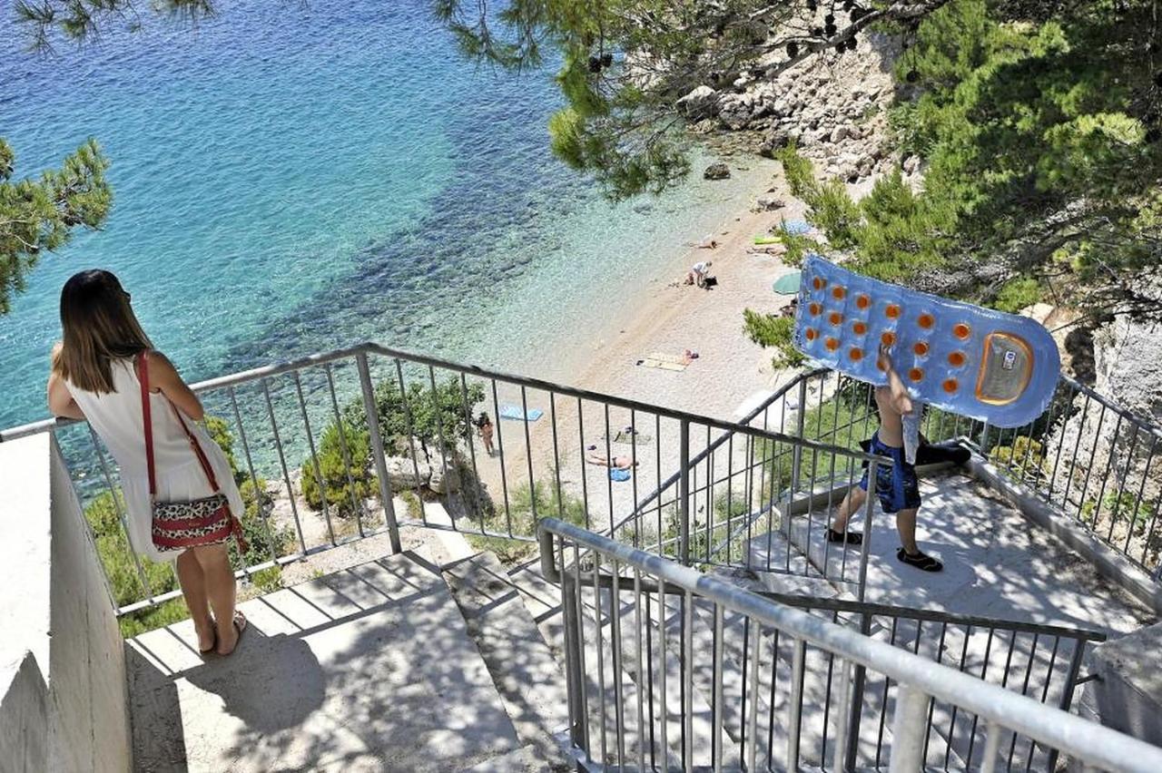 Villa Leoma With Heated Pool Marusici  Exterior photo