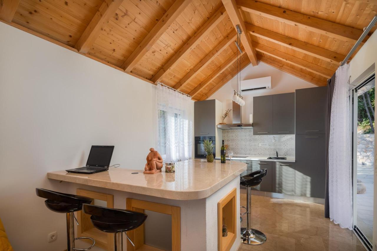 Villa Leoma With Heated Pool Marusici  Exterior photo